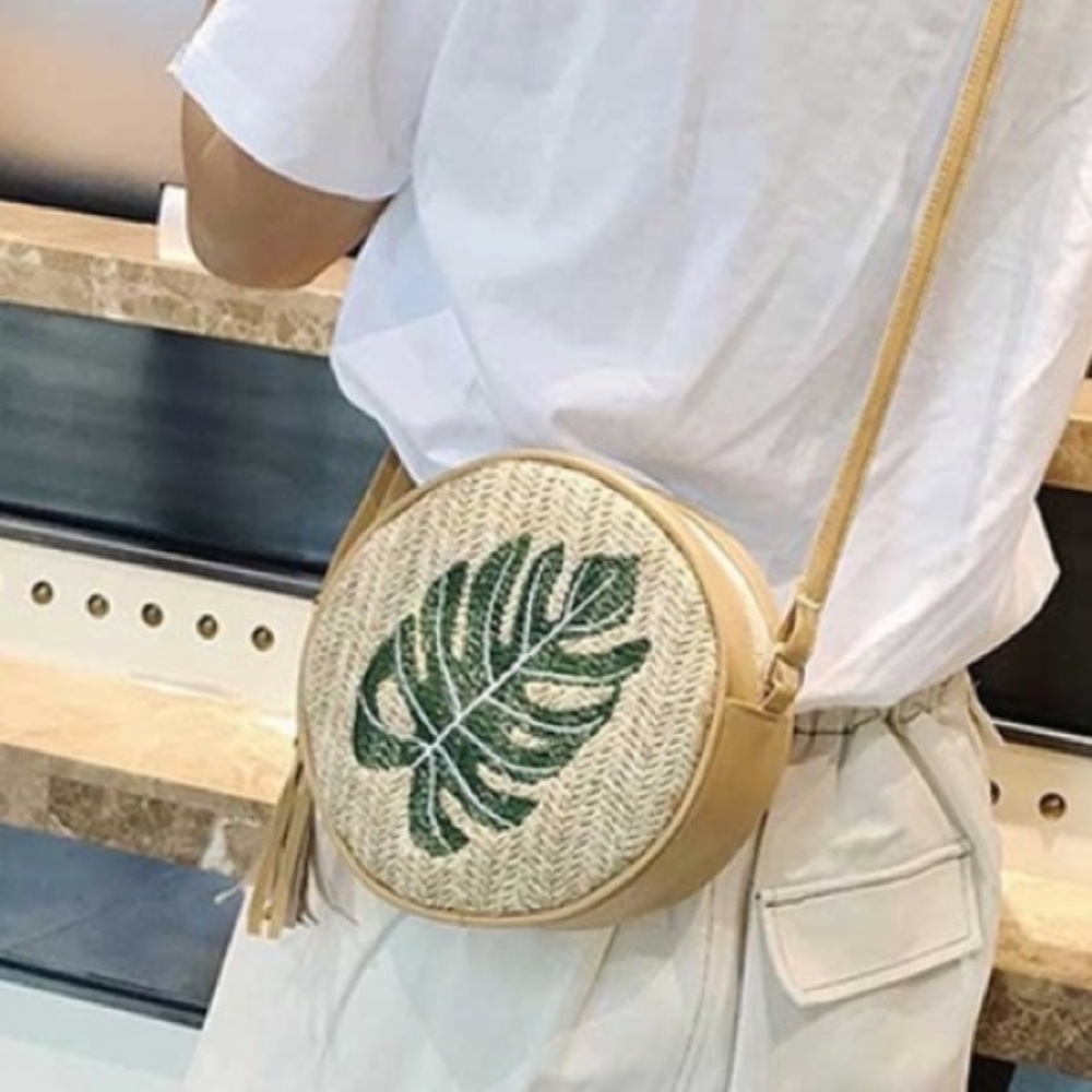 Green Leaf Pattern Straw PU Circle Bag